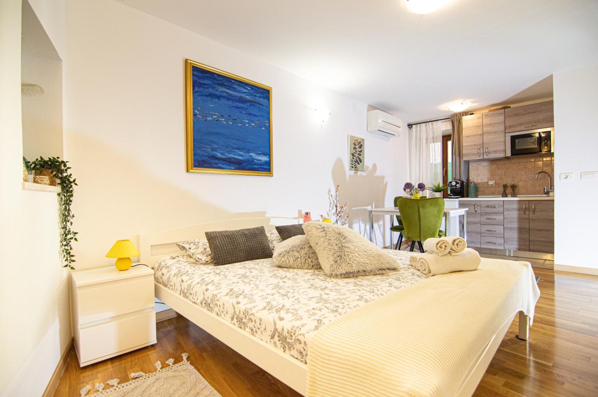 Malvazija 1 And 2 Apartment *